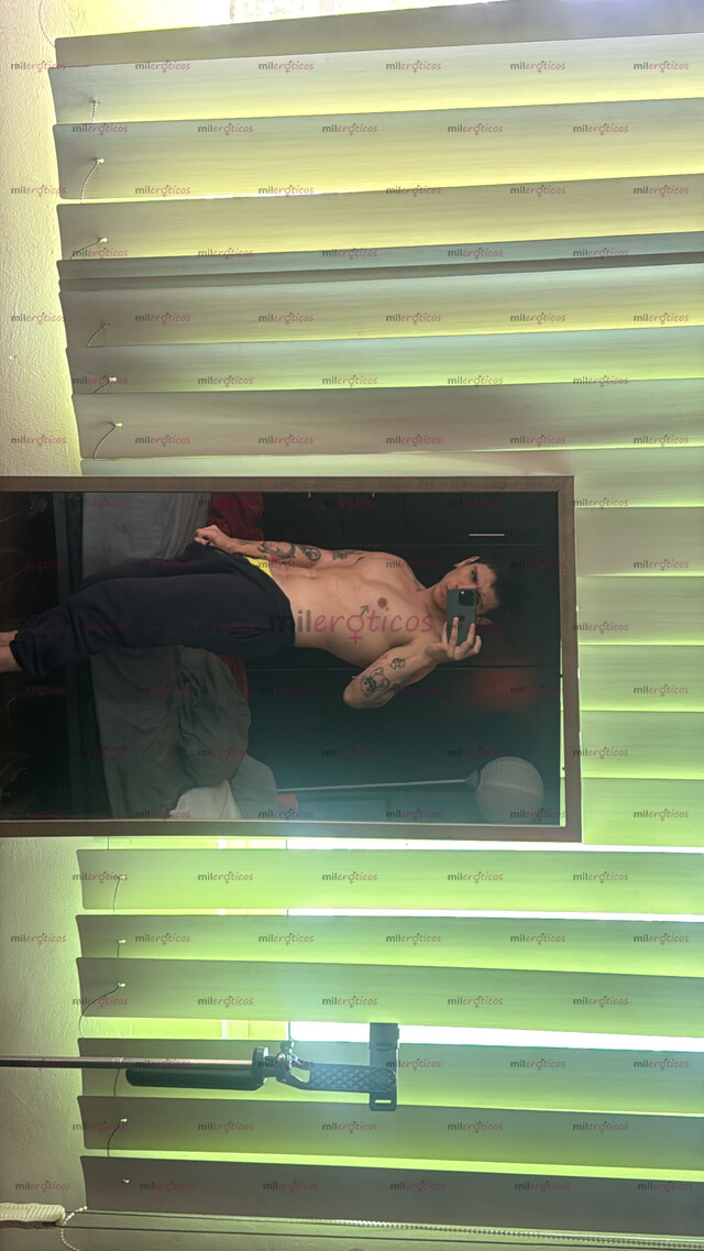 FOTOS DE MASAJISTA JAROCHO TATUADO 100% PROFESIONAL Y REAL