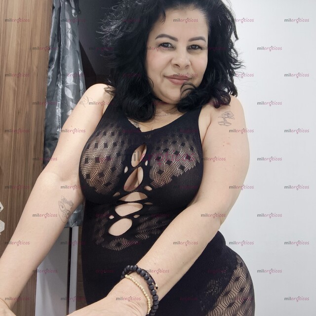 FOTOS DE SENSUAL CALIENTE Y CARIÑOSA MADURA... PIEL SUAVE MUY ROSADITA