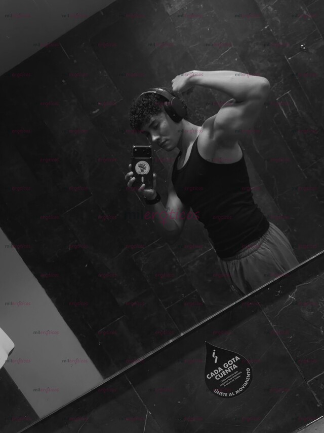 FOTOS DE EXCLUSIVO CHAVITO DE GYM XL, GUAPO Y CULON, DISFRUTA DE MASAJES Y MÁS