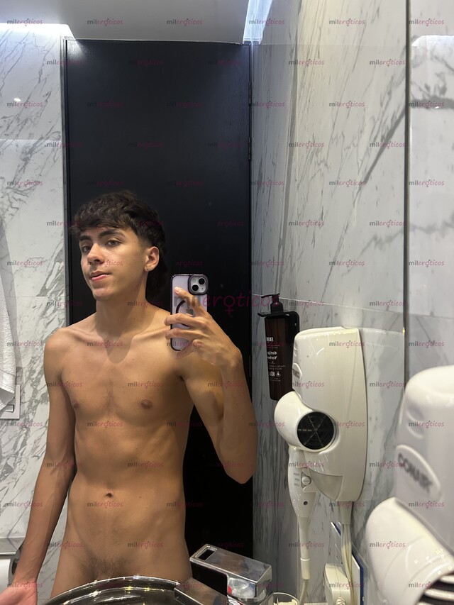 FOTOS DE JOVEN POLLO DE 20 AÑOS NUEVO EN MEDELLÍN