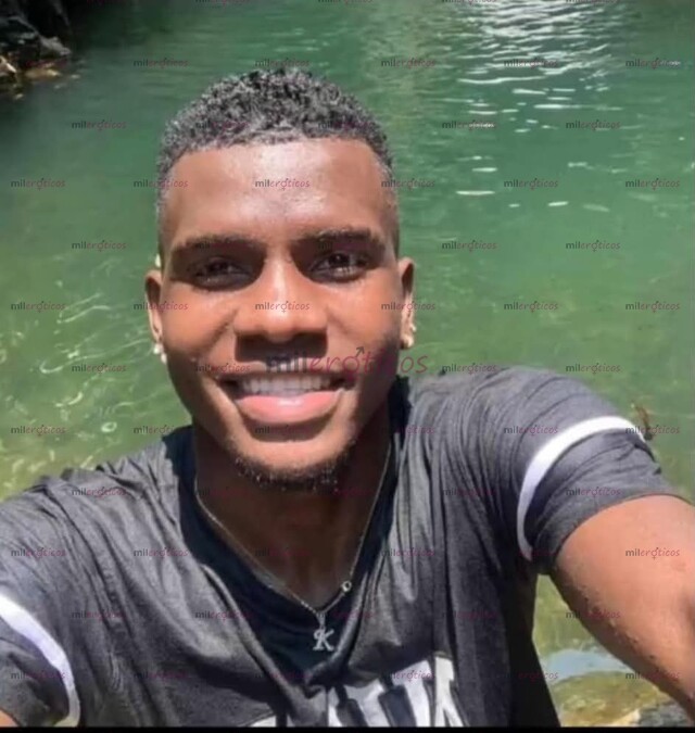 FOTOS DE NEGRO DOTADO BASTANTE DOMINANTE Y LECHERO Y SOY BASTANTE ACTIVO ACTIVO ESCRIBE