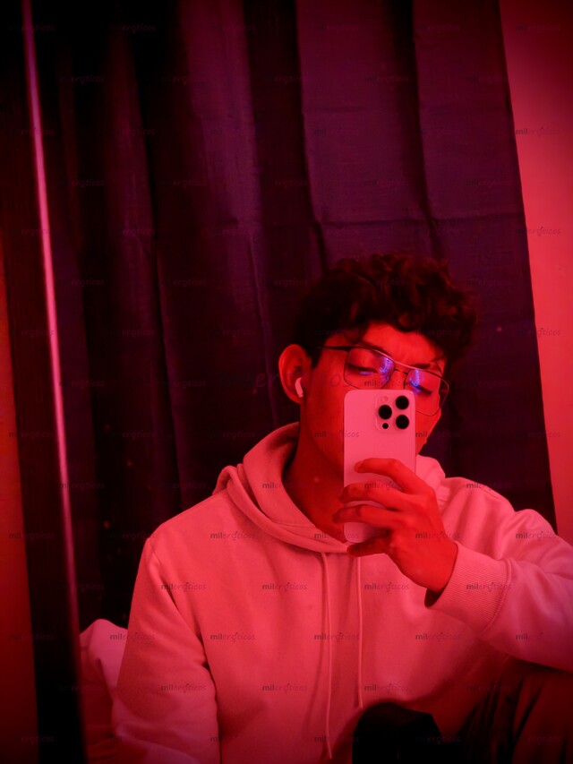 FOTOS DE SOY NUEVO EN ESTO, SOY INT DELGADO NADA AFEMINADO