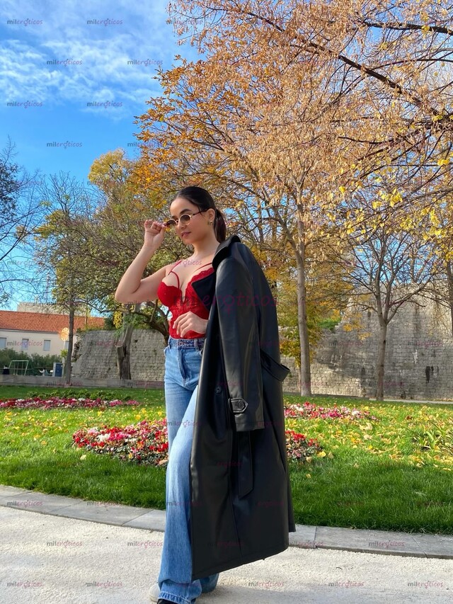 FOTOS DE EMILYC SCORTS DE LUJO LLEGA A TU CIUDAD A DAR PLACER Y SENTIRLO