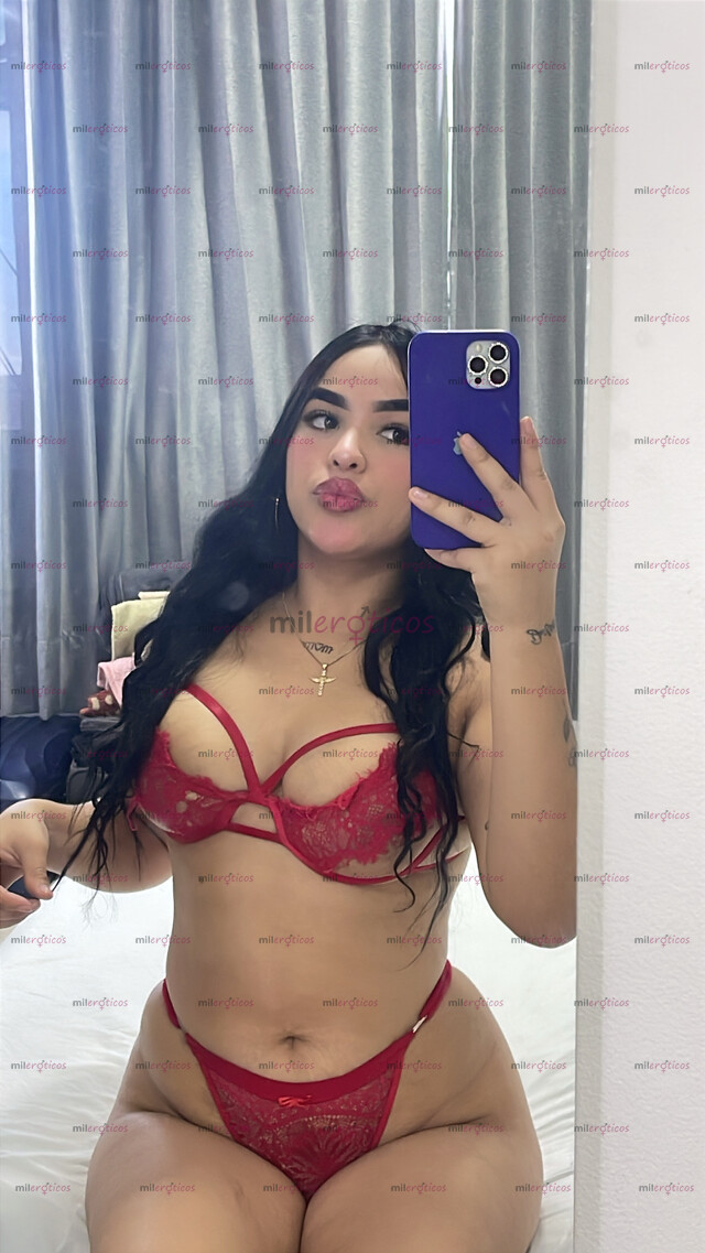 FOTOS DE SALOMÉ PELI NEGRA BLANQUITA LACTANTE NUEVA EN TU CIUDAD