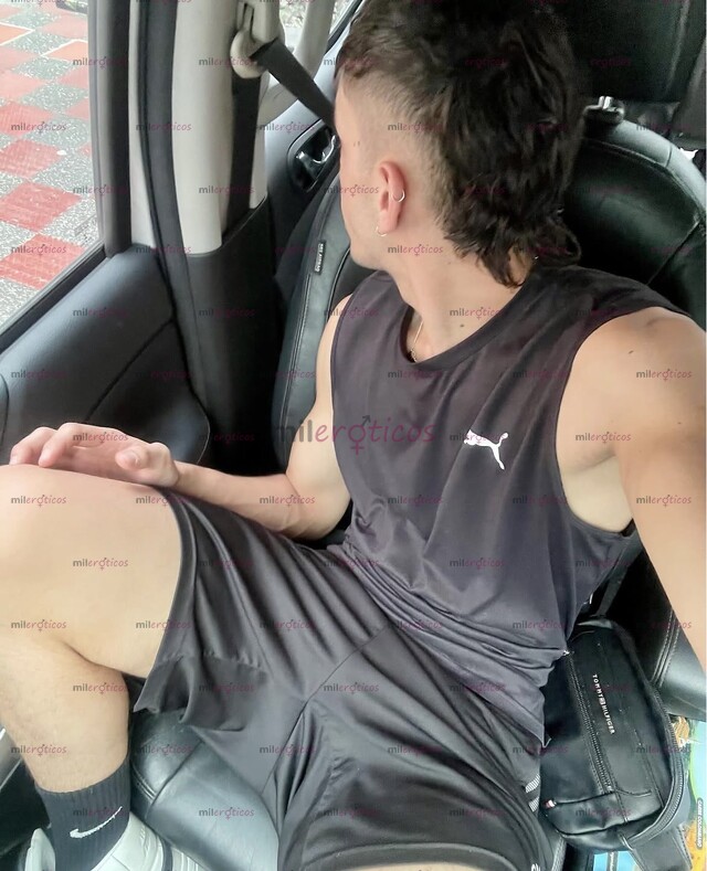FOTOS DE DISCRETO, MASCULINO, ATENTO Y SIEMPRE RESERVADO