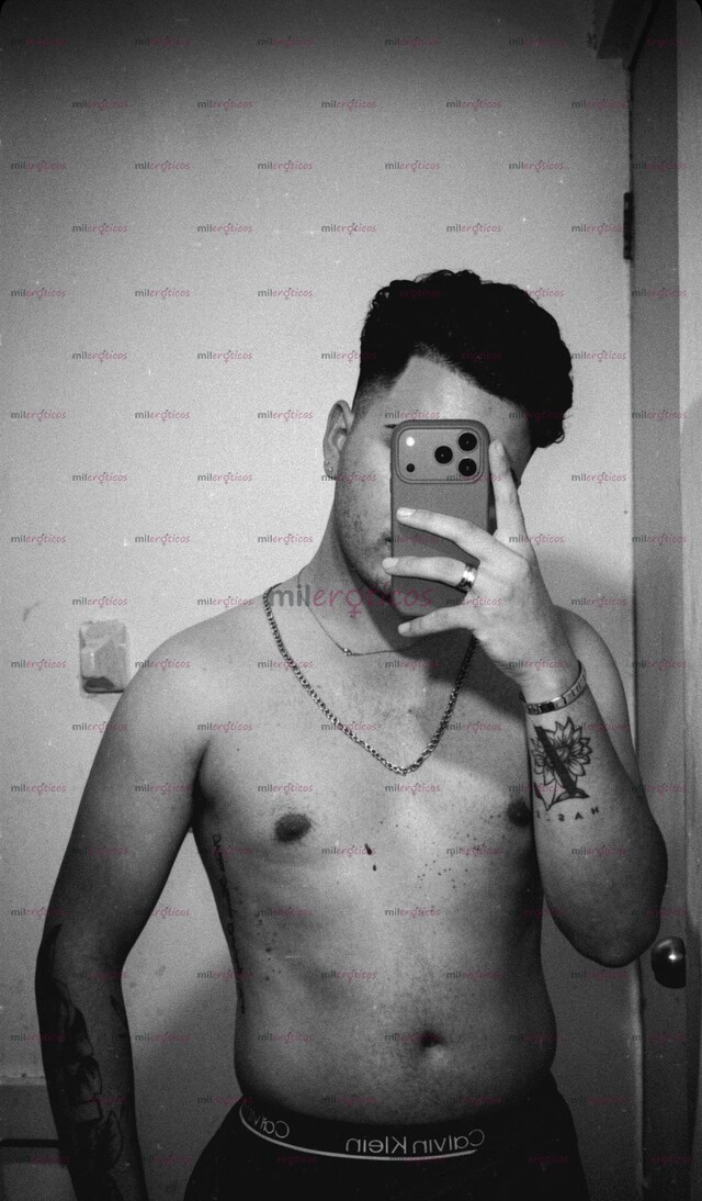 FOTOS DE CHICO VERSÁTIL, 20 AÑOS CON GRAN TRASERO, DIVERTIDO, MORBOS, PERBERTIDO Y HOT