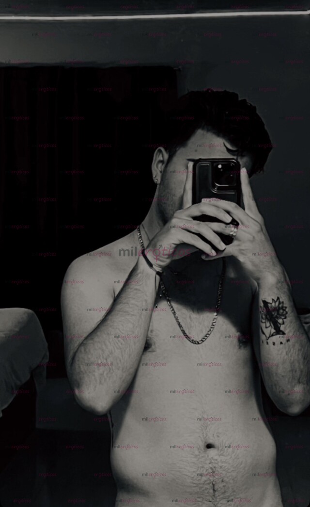 FOTOS DE CHICO VERSÁTIL, 20 AÑOS CON GRAN TRASERO, DIVERTIDO, MORBOS, PERBERTIDO Y HOT