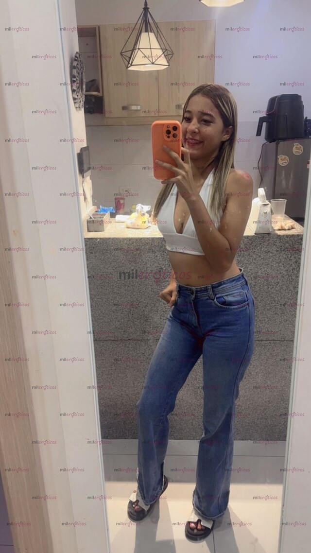 FOTOS DE CAROLINA CHICA SUPER ATRACTIVA Y DISPUESTA A COMPLACERTE MI VIDA