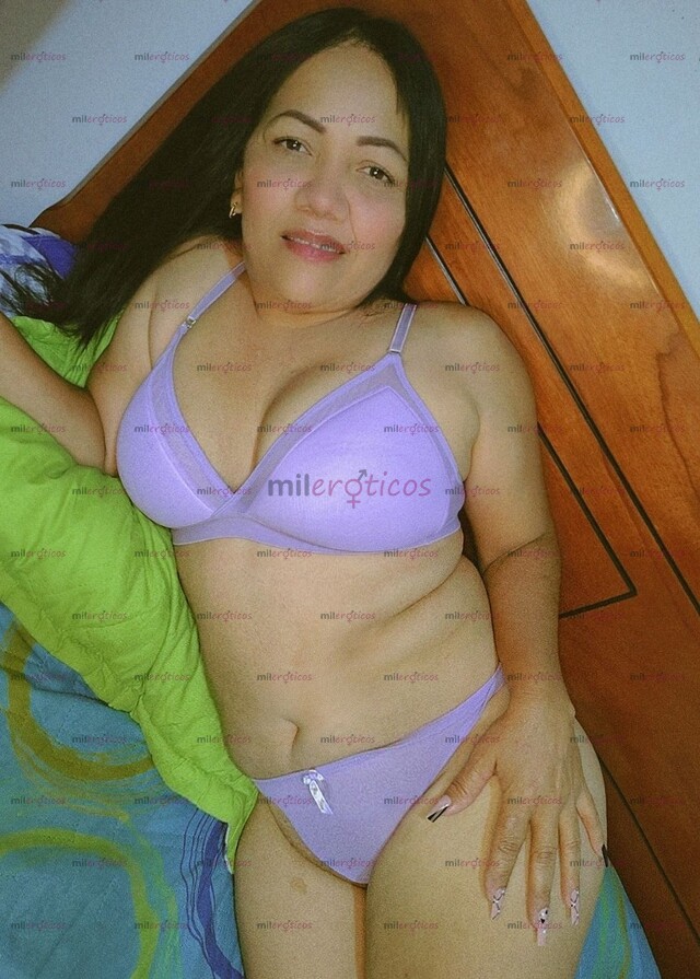 FOTOS DE HOLA AMORES VENGO DISPUESTAS A SACAR TODA TU LECHE