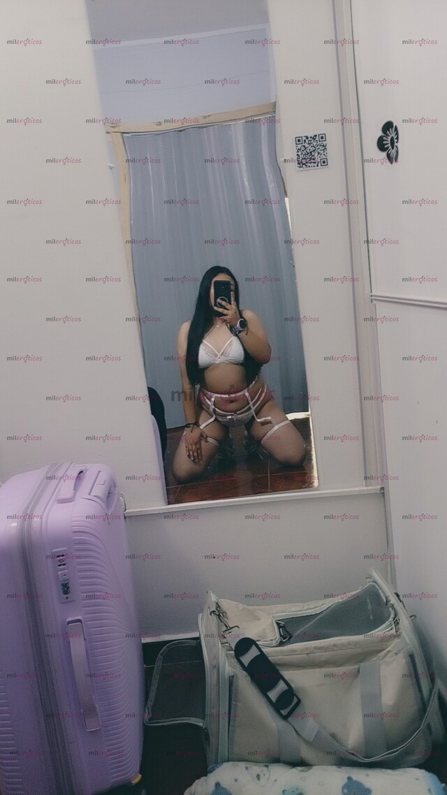 FOTOS DE DESCONTROLADA MUJER CON GANAS DE MUCHO SEXOOO