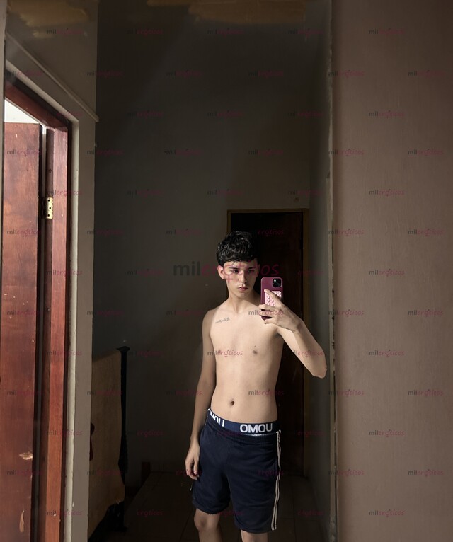 FOTOS DE NENE POLLITO DE 19 AÑOS NALGÓN Y GUAPO