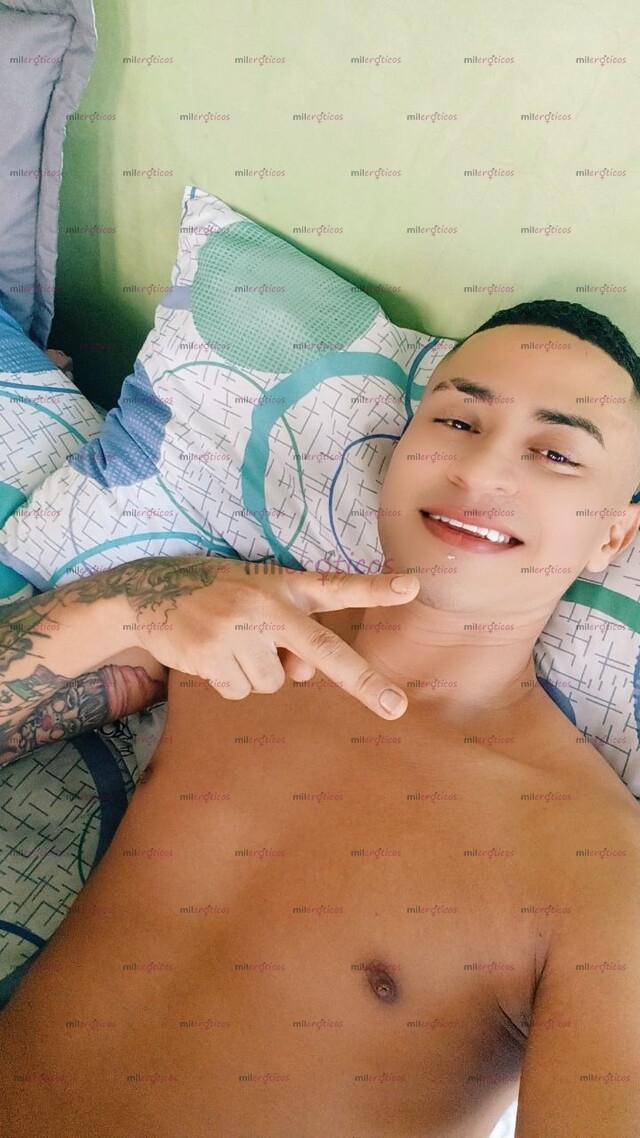 FOTOS DE EL HOMBRE QUE ESTABAS BUSCANDO... LISTO PARA CUMPLIR TUS FANTASÍAS