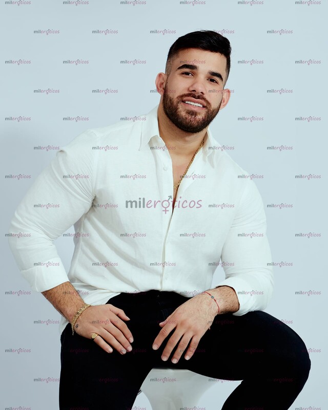 FOTOS DE ME LLAMO ALEJANDRO. SOY UN CHICO PANAMEÑO QUE VINO A COMPLACERTE