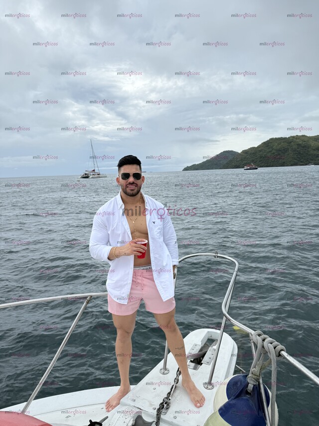 FOTOS DE ME LLAMO ALEJANDRO. SOY UN CHICO PANAMEÑO QUE VINO A COMPLACERTE