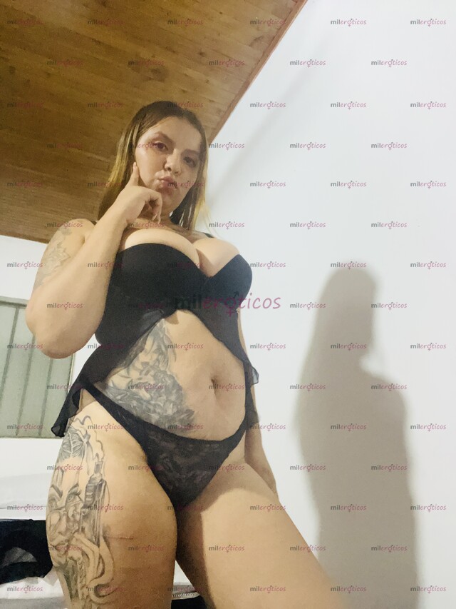 FOTOS DE MONITA LINDA OJOS CLAROS TETONA CON PIRSING EN LOS PEZONES