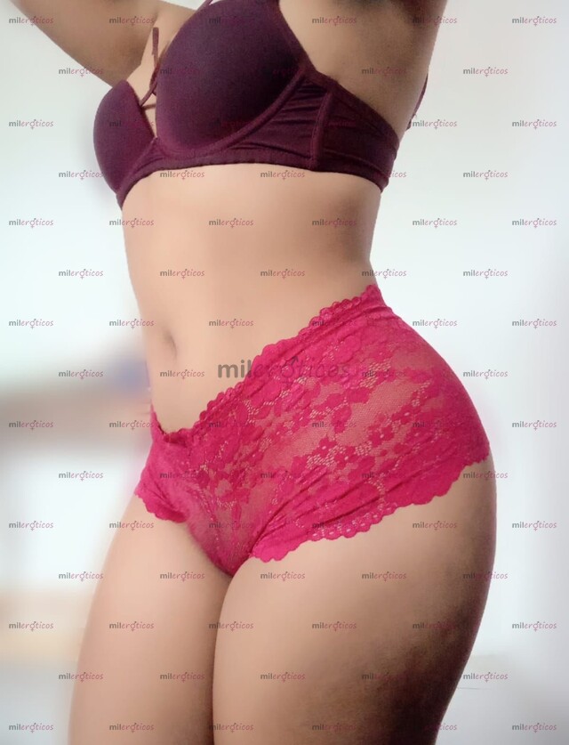 FOTOS DE 600 ESTRECHA MORENITA CULONA CON DEPARTAMENTO DISCRETO