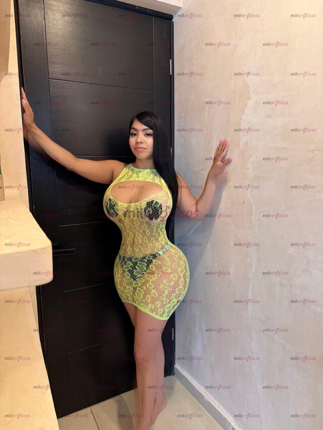 FOTOS DE MEGA TETONA DE LUJO DELICIOSO CULO EN 4 DELICIOSAS TETAS PUTITA VIP