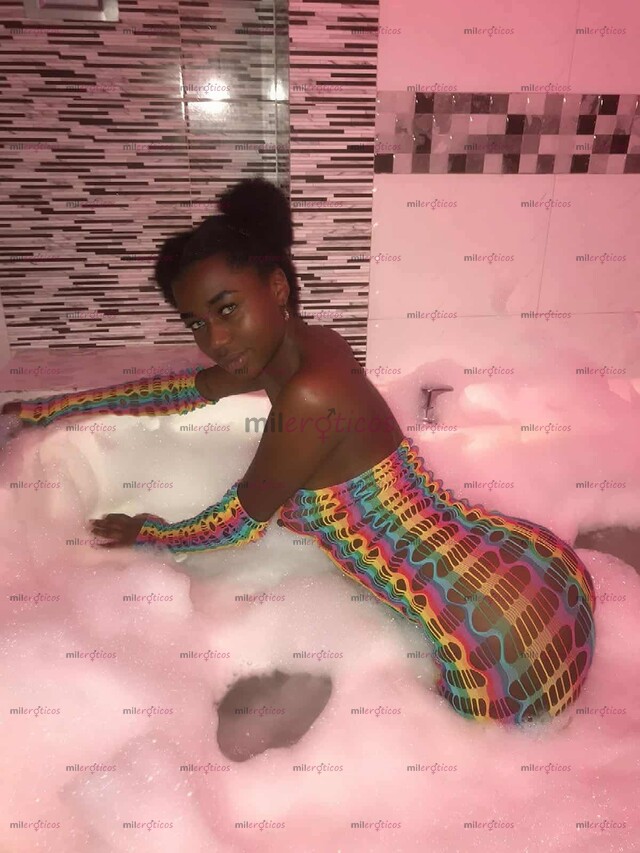 FOTOS DE DULCE MORENA CON CUERPO EXVELTO, ARRECHITA Y VAGINA APRETADITA