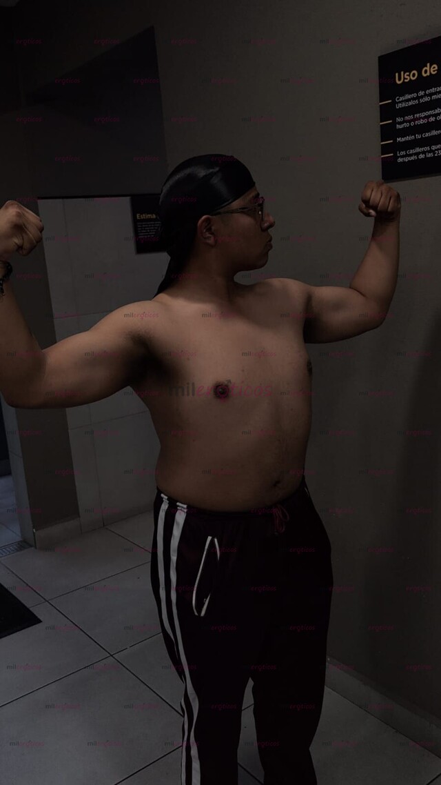 FOTOS DE JOVEN COLÁGENO DE 19 AÑITOS, COMPLACIENTE, PÁSEMOSLA RICO
