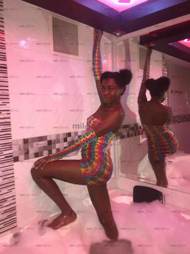 FOTOS DE DULCE MORENA CON CUERPO EXVELTO, ARRECHITA Y VAGINA APRETADITA
