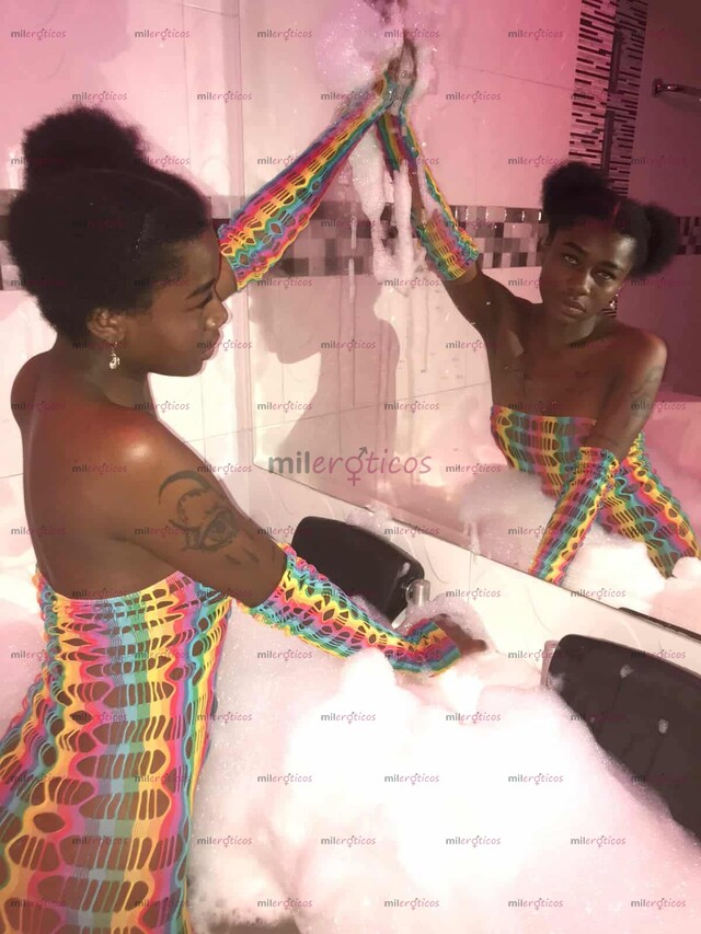 FOTOS DE DULCE MORENA CON CUERPO EXVELTO, ARRECHITA Y VAGINA APRETADITA