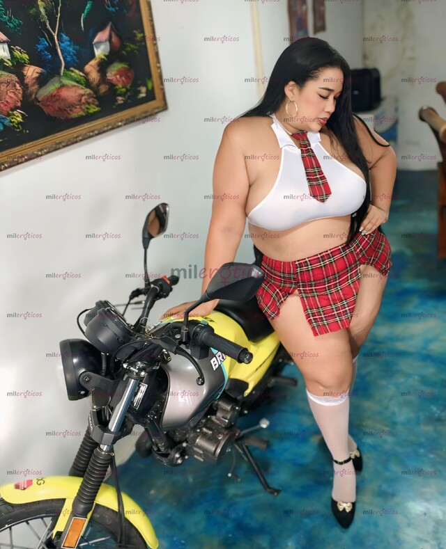 FOTOS DE SOY SUMISA Y COMPLACIENTE PARA TI UNA NIÑA ENCATADORA TROSUDITA PARA TY