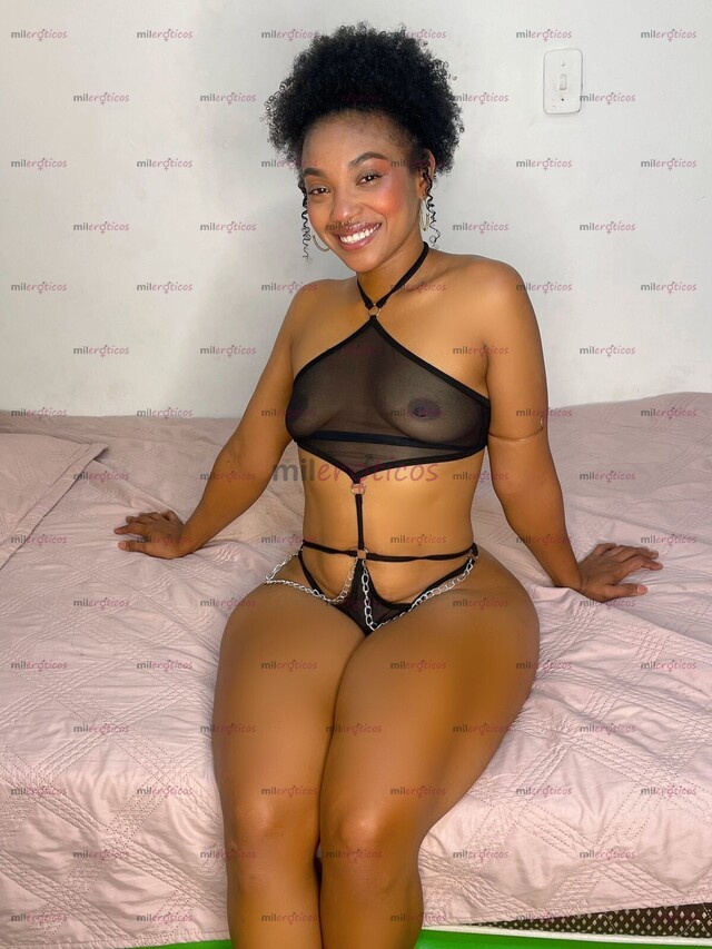 FOTOS DE LÍA MORENA ARDIENTE MUY COMPLACIENTE , JUEGO DE ROLES, SADOMASOQUISMO