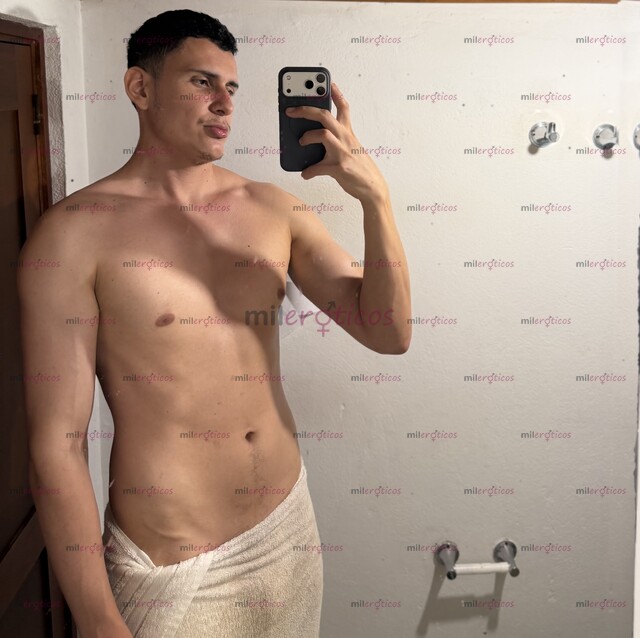 FOTOS DE PAISA VERSÁTIL ALTO 1.95 DE ESTATURA VARONIL