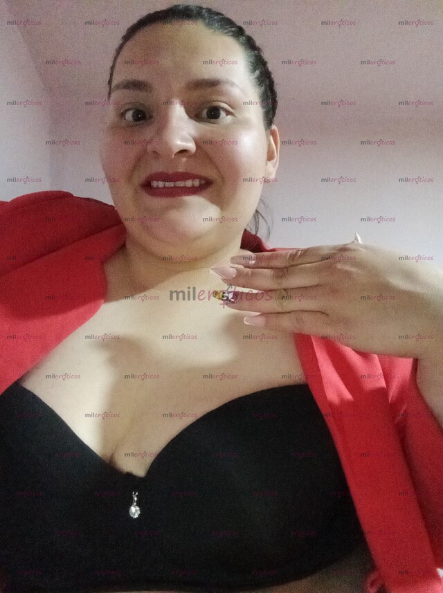 FOTOS DE BUENAS SOY TU CHICA GANOSITA, CON GANAS DE SENTIRTE