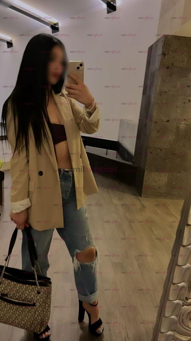 FOTOS DE MORENITA .APRETADITA Y DISPUESTA A COMPLACERTE