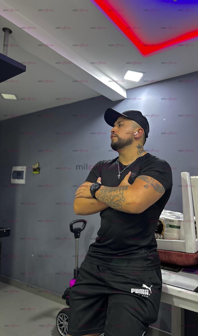 FOTOS DE GUAPO, MASCULINO Y DISPUESTO A CONSENTIRTE