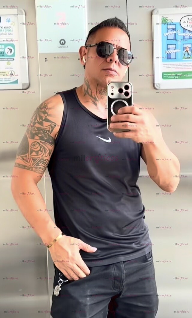 FOTOS DE MASAJISTA ACTIVO 100% VARONIL CON SITIO PRIVADO BUENA ATENCIÓN