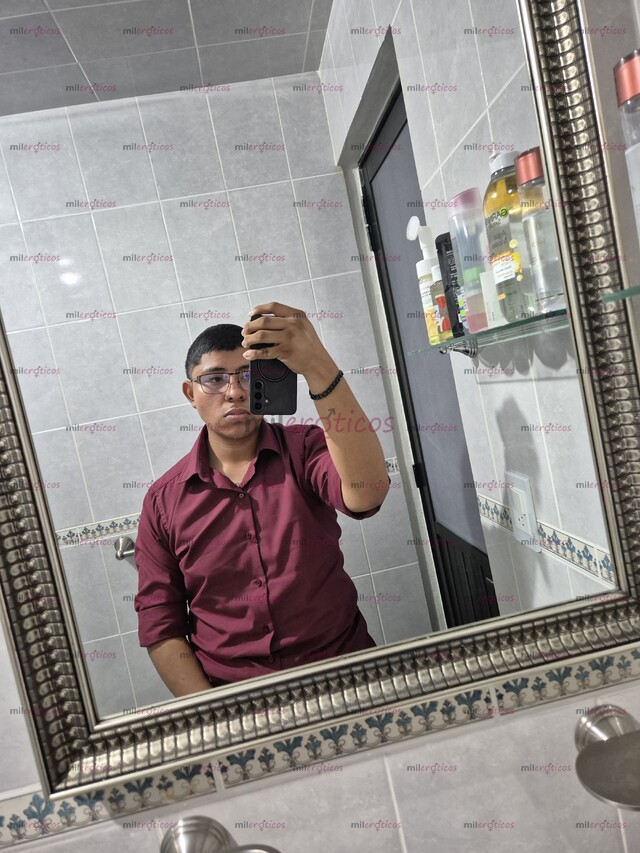 FOTOS DE JOVEN COLÁGENO DE 19 AÑITOS, COMPLACIENTE, PÁSEMOSLA RICO
