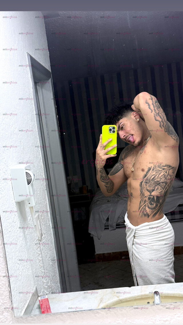 FOTOS DE VERGÓN TATUADO Y MUSCULOSO VEN TE COJO BIEN RICO Y TE PREÑO