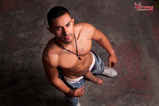 FOTOS DE BUSCAS QUIEN TE HAGA VENIR DELICIOSAMENTE? AQUÍ ESTOY YO.