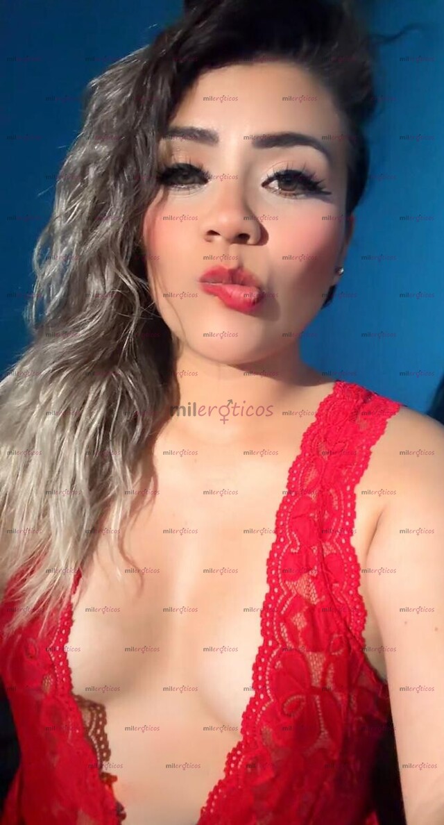 FOTOS DE HERMOSA Y SEXI NALGONA DISPUESTA A COMPLACER TUS DESEOS.
