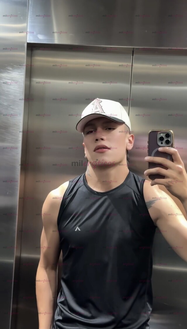 FOTOS DE 93M DE PRESENCIA, CALLE Y CLASE EN UN SOLO HOMBRE