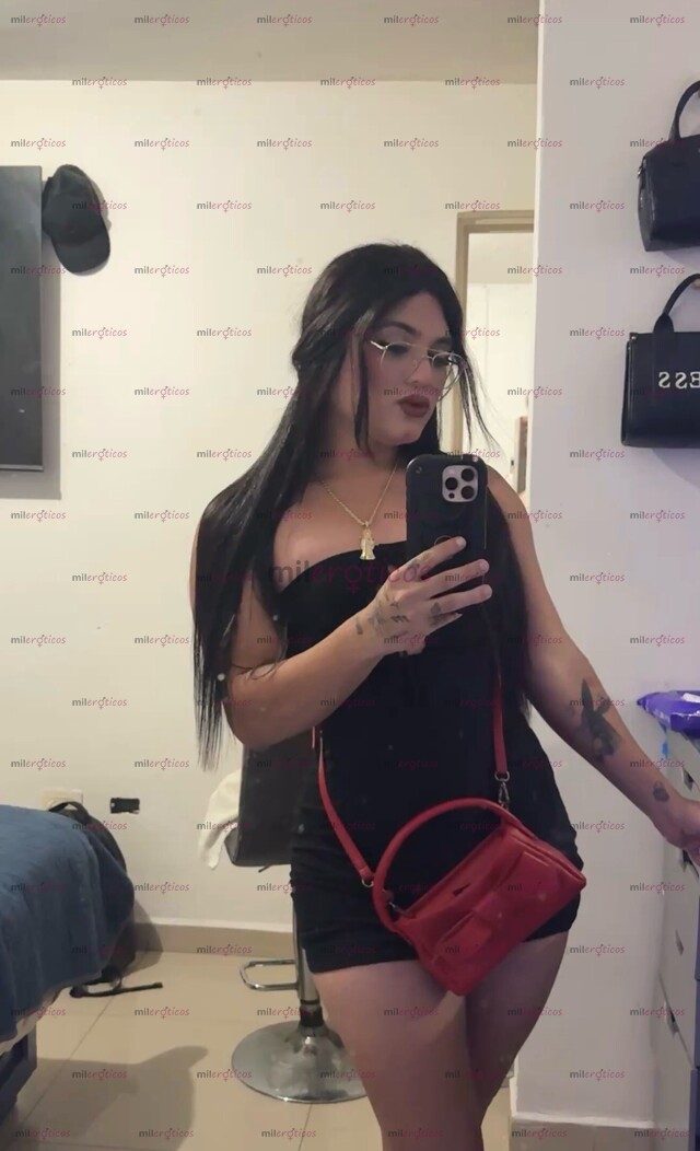 FOTOS DE NIÑA TRAVE MUY CALIENTE CON CULO GORDO APRETADITO Y VERGA MUY LECHERA PARA JUGAR