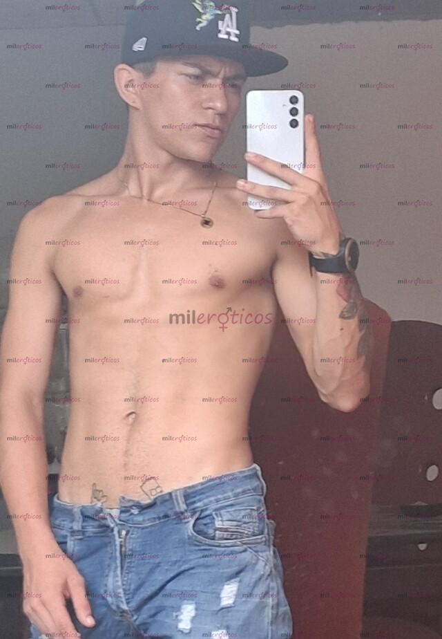 FOTOS DE CHICO .. COMPLACINETE EN TODO TUS FETICH DISPUESTO A TODOS LOS PLACERES