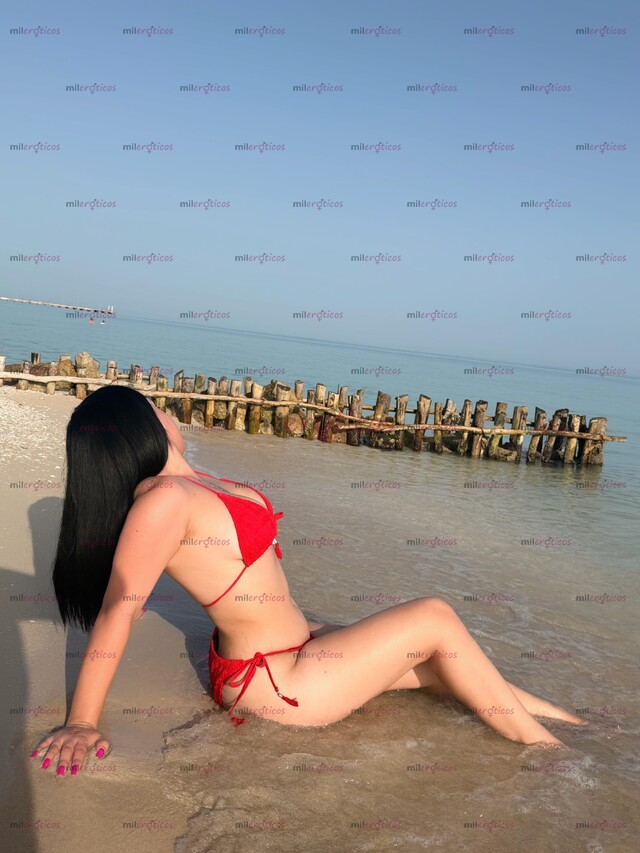 FOTOS DE DEVY CHICA PETIT Y COMPLACIENTE CON UN CUERPO DE ALTO IMPACTO