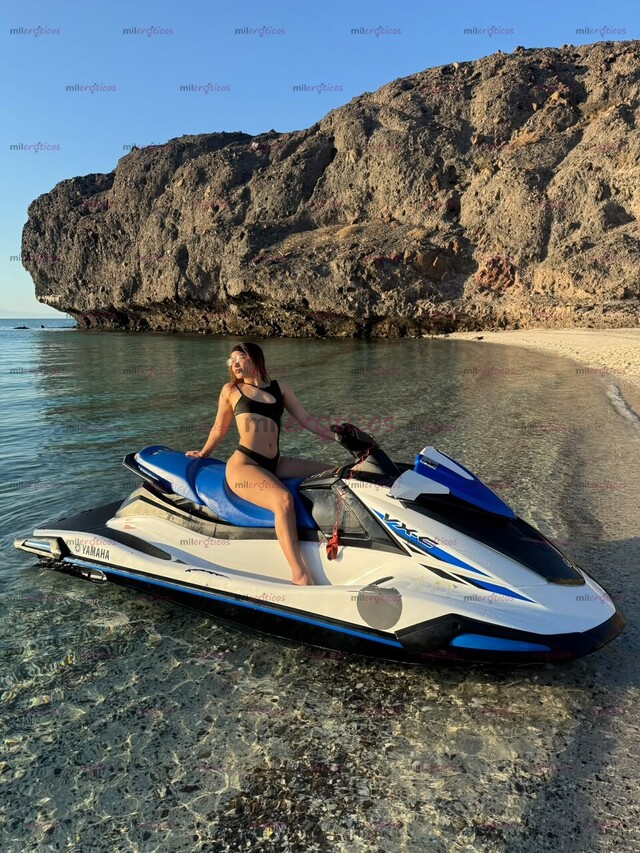 FOTOS DE PRECIOSA CHAPARRITA DELGADITA LLEGANDO PARA CONSENTIRTE Y PASAR UN BUEN MOMENTO