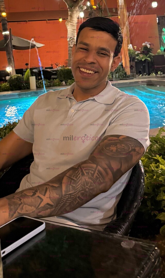 FOTOS DE HOLA, SOY PATRICK, MORENO ALTO Y FUERTE QUE VIENE A COMPLACERTE