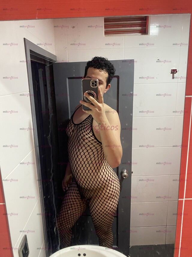 FOTOS DE SOY TONNY UN VENEZOLANO, COQUETO, PASIVO Y MUY SUMISO.