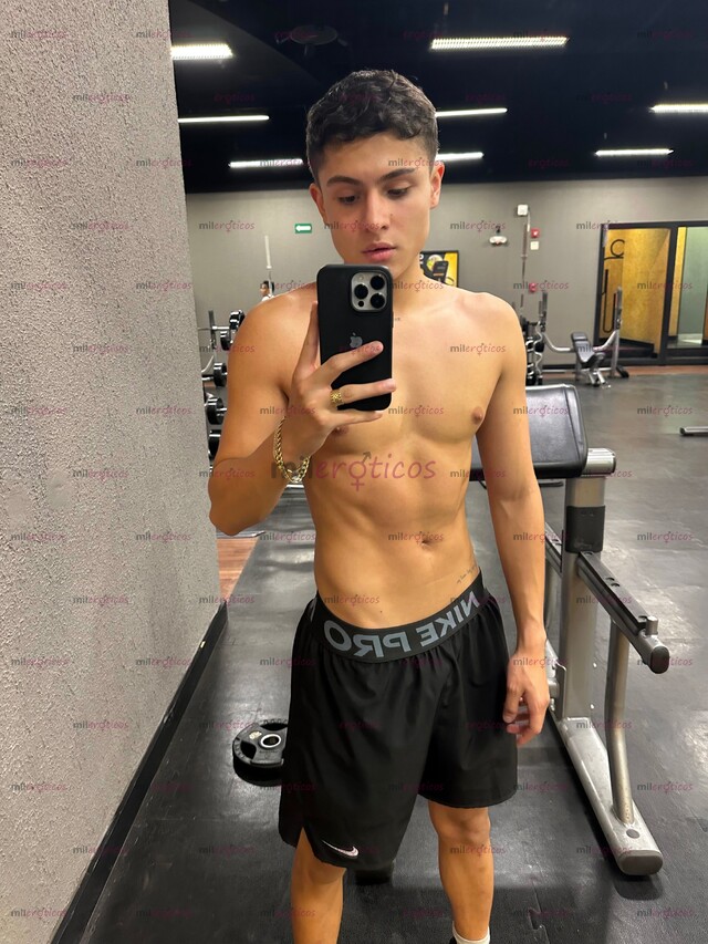 FOTOS DE TWINK CON SITIO BUEN CUERPO Y PENE ADICTO AL SEXO EN TU CIUDAD