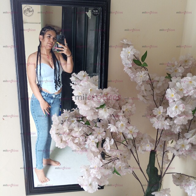 FOTOS DE UNA CHICA FLACA GOLOSA ESTOY PARA ATENDERTE MI AMORES