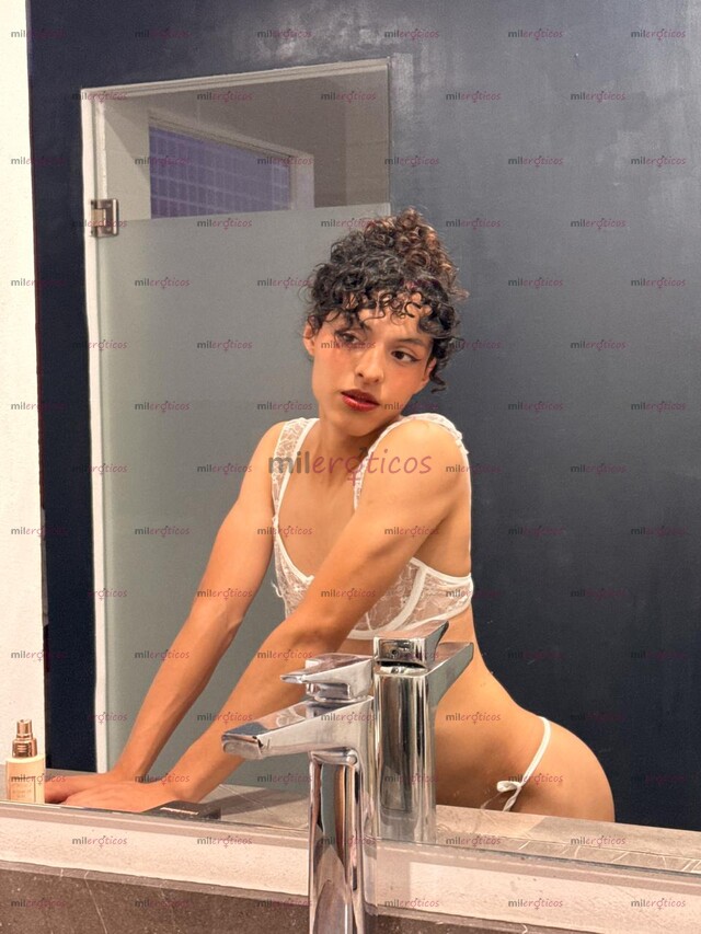 FOTOS DE JOVENCITA (18 AÑOS) ALTURA 1.56 CON LUGAR