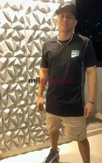 Soy un escort profesional destacado por mi elegancia y porte alto mi enfoque se centra en ofrecer una experiencia excepcional combinando carisma intel...