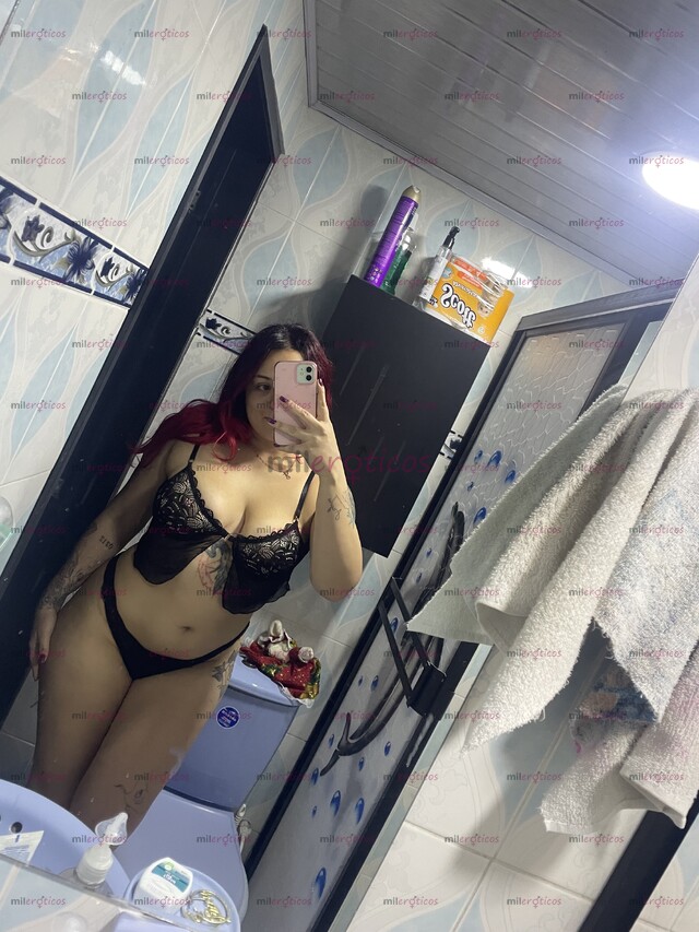 FOTOS DE PERRITA TATUADA DESCOMPLICADA Y ARDIENTE LISTA PARA SATISFACERTE