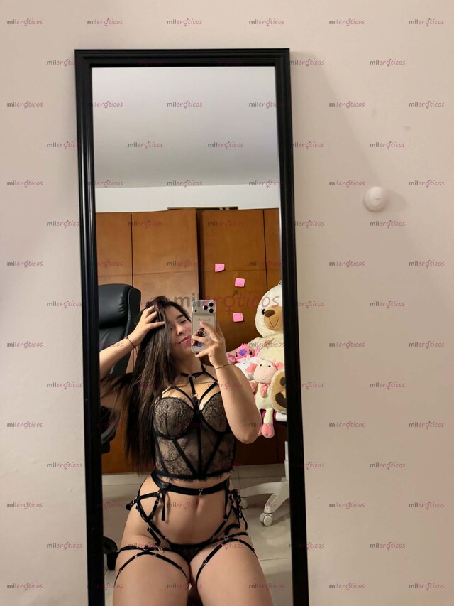 FOTOS DE SOY MIA NAZA UNA CHICA CALIENTE, DIVERTIDA INTREPIDA HARE TUS FANTASIAS REALIDAD