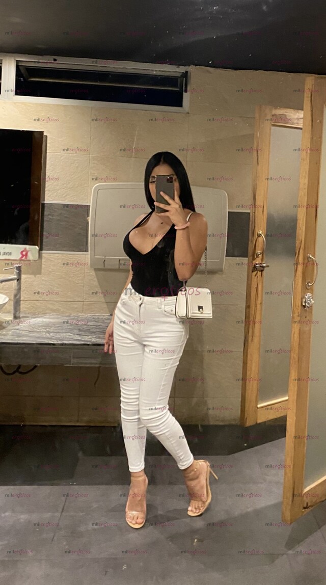 FOTOS DE BONITA NIÑA ACT DISFRUTA DE MI PENE DE MUJER PRETTY GIRL ENJOY MY WOMAN